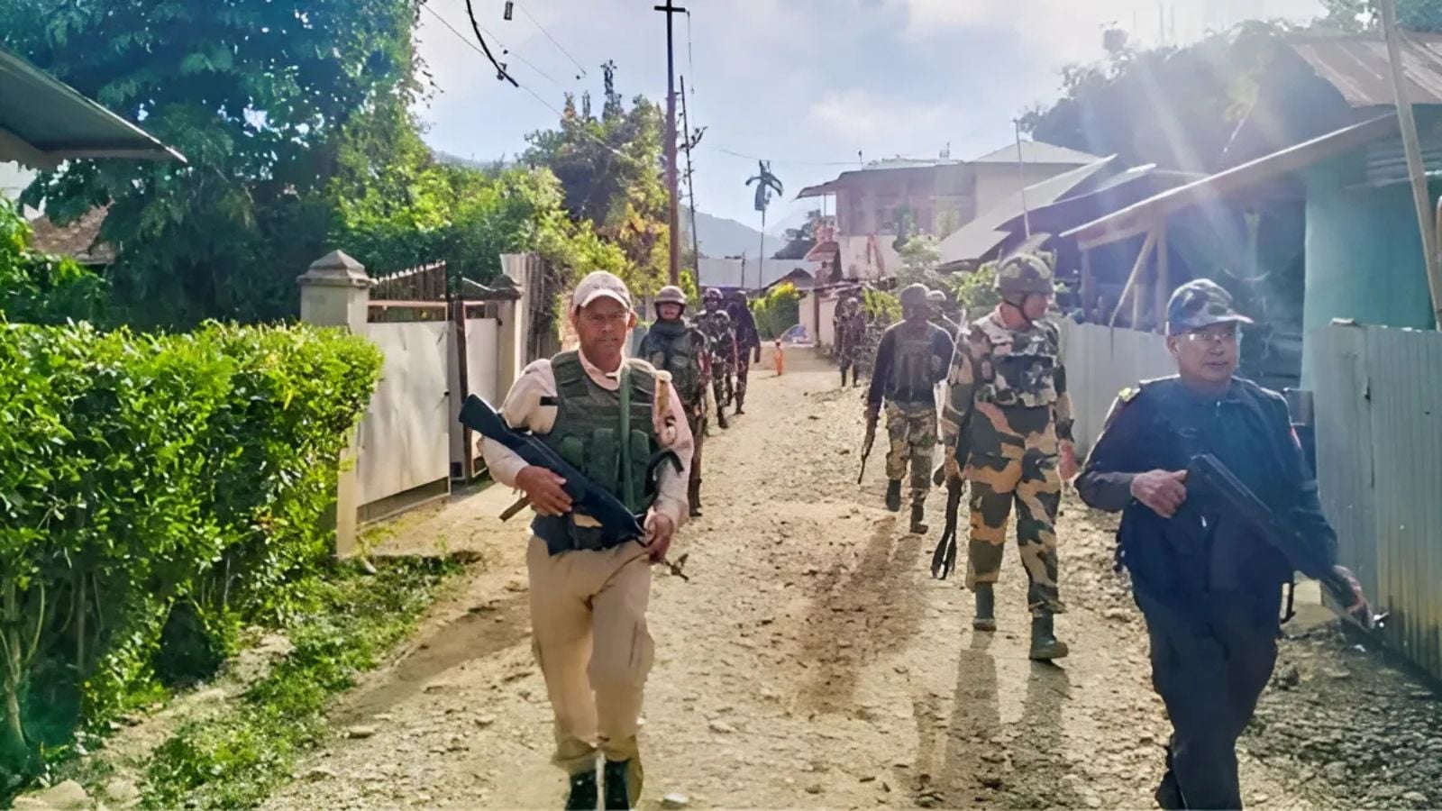 5 Internet in Manipur districts, curfew in Bishanupur, protests on the 'detention' of the MetE leader. Bharat News