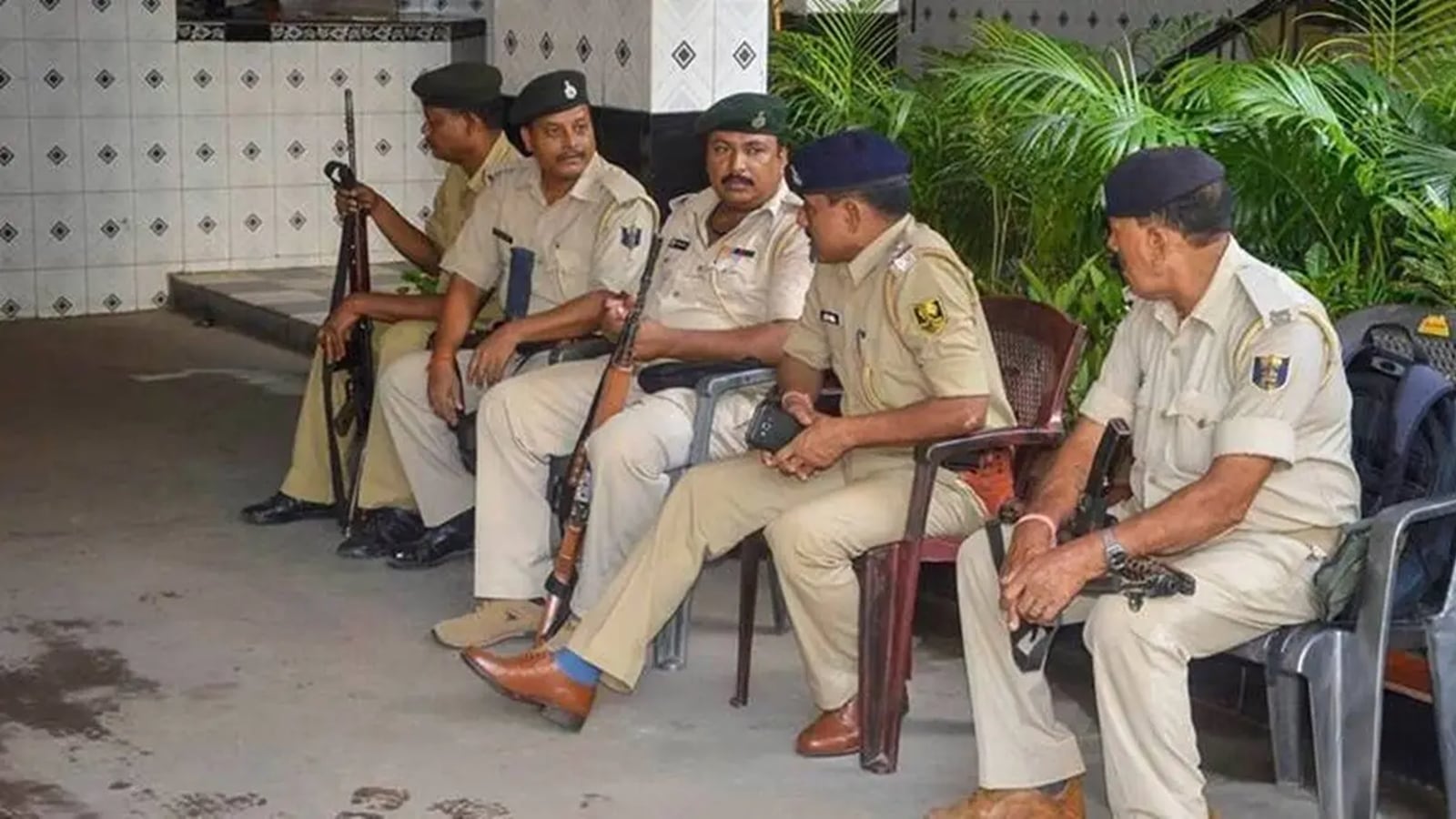 Behind Bihar's violent crimes, illegal weapon web, fake license, police studies show India news