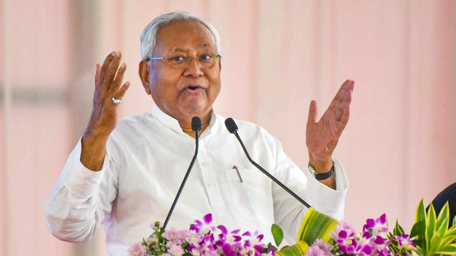 Bihar government increased old age, widow pension Rs 700 per month. Bharat News