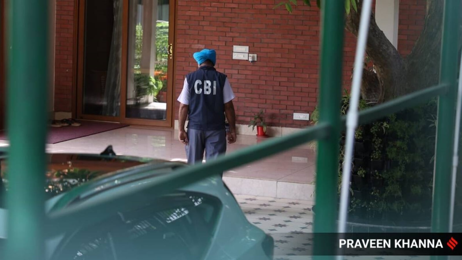 Employees of former French Embassy, ​​Family Visa accused in case of fraud. Bharat News