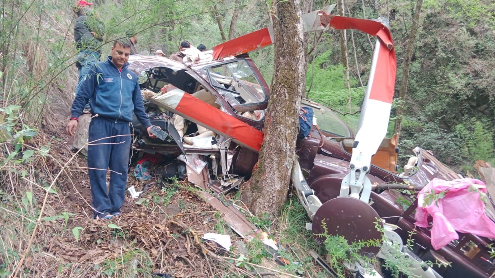 Helicopter with six on board crash near Kedarnath. Bharat News
