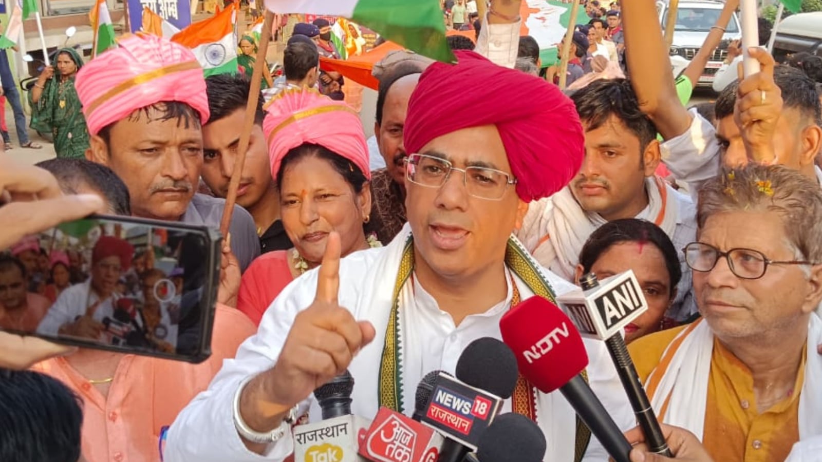 In the Mahapanchayat of Rajasthan, call for Gurjar reservation, but disagree on BJP government's response. Bharat News