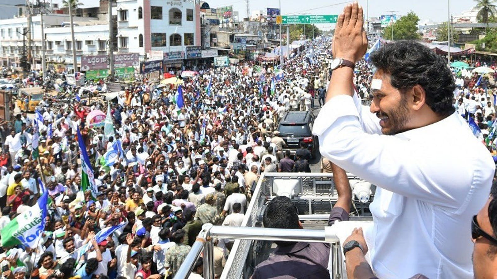 Jagan Reddy's Bulletproof Toyota Fortuner seized the death of the YSRCP supporter. Bharat News