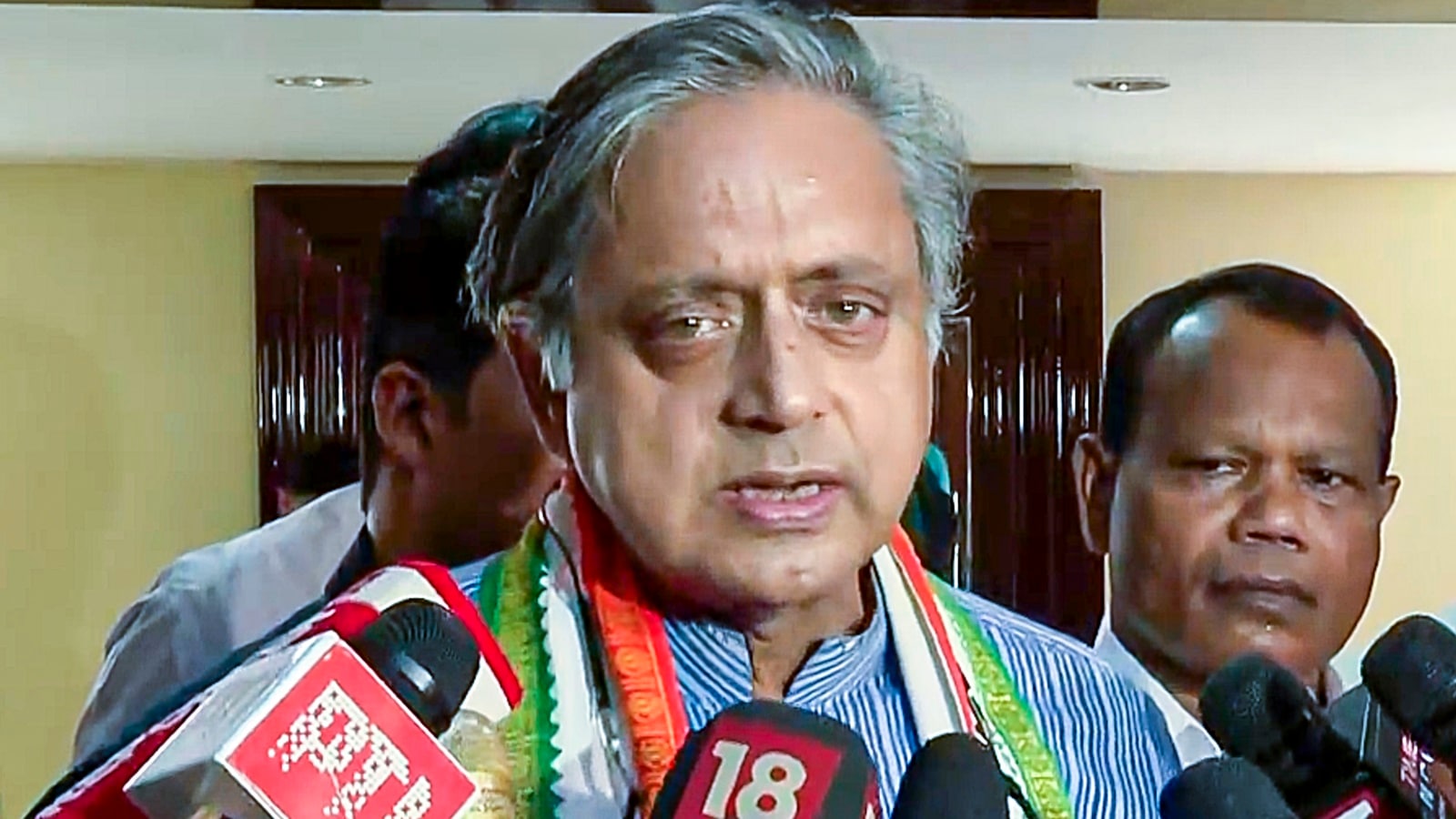 No neglect, perhaps communication interval: Congress says that he was not invited to the Nilambur Bipol campaign after Tharoor