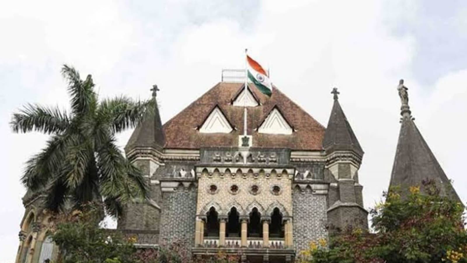 Notice of High Court to the Government of Goa more than the fees waved for land zone reforms. Bharat News