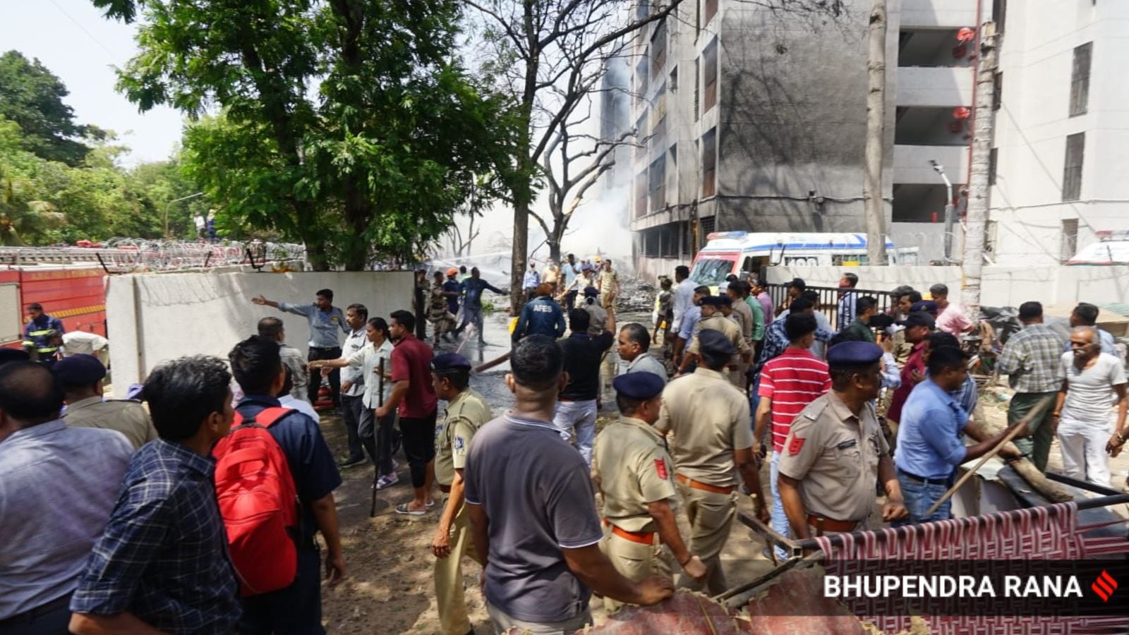 Officers of NIA, other central agencies visit Ahmedabad aircraft accident site: Report | Bharat News