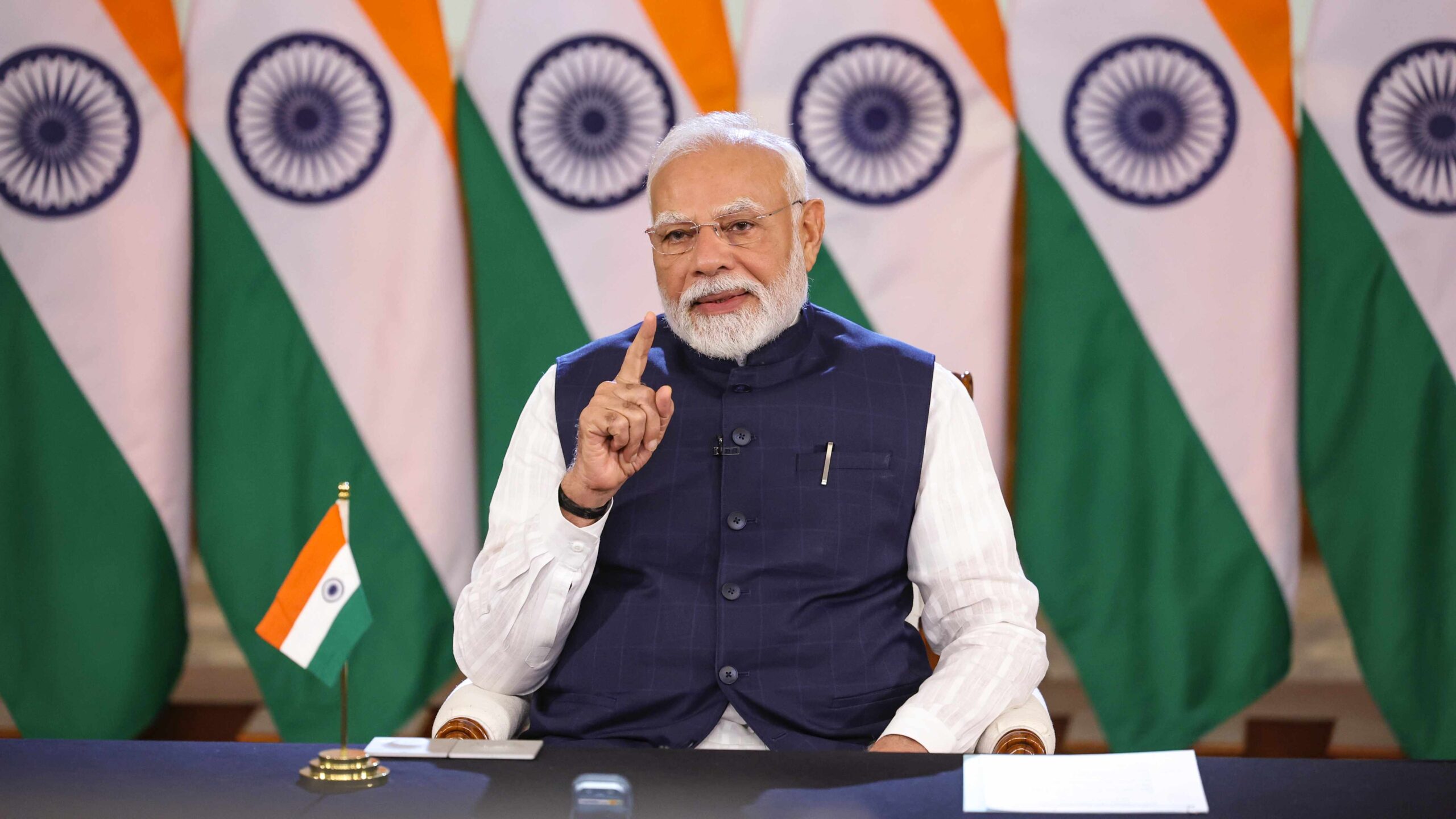 PM Modi remembers the Emergency in 'Maan Ki Baat', Vajpayee, Morarji Desai plays the audio clip: 'The goal was to submit the judiciary'. Bharat News