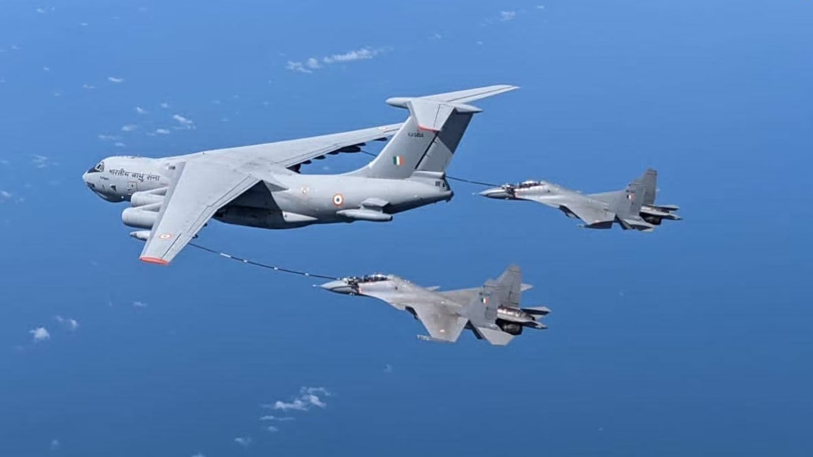 Scouting, IAF starts technical evaluation for 6 mid-air refuellers. Bharat News