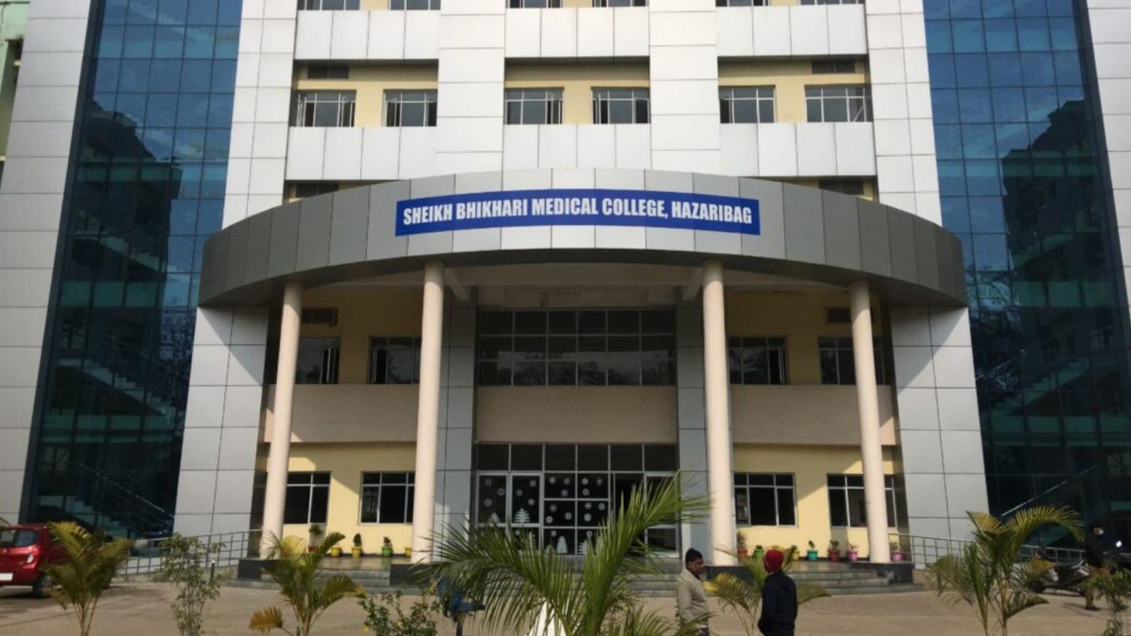 The Jharkhand woman was told that her fetus had died, after that an inquiry was ordered, the child gives birth to India