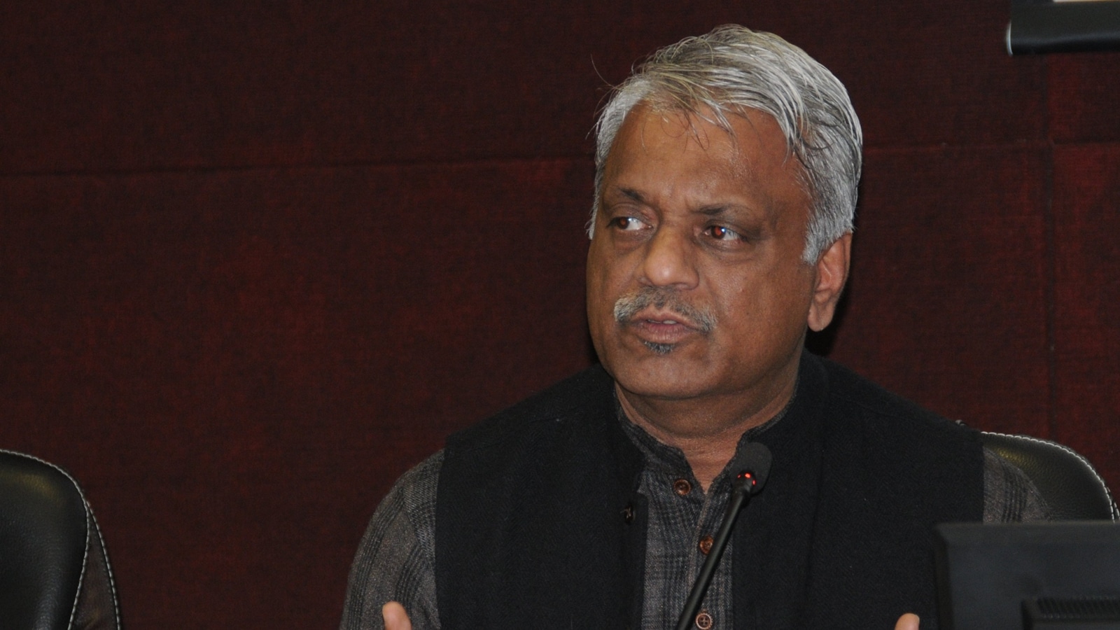 Uttam Kumar Sinha, expert of Indus Water Treaty, is explained. Live | Bharat News