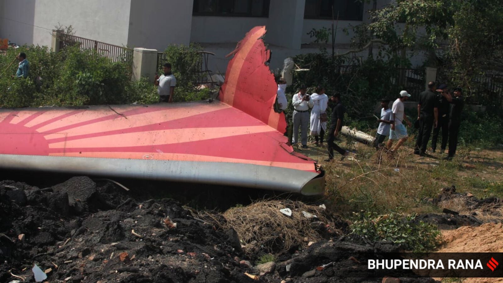 We all know about the London-Bound Air India Plain which has crashed near Ahmedabad Airport India News