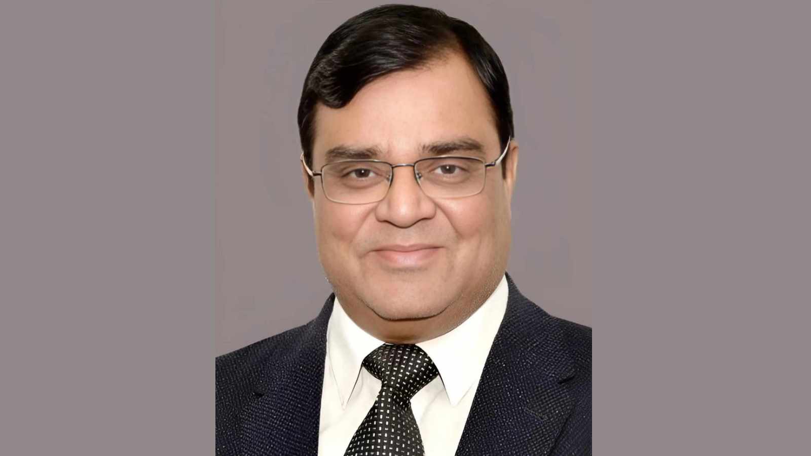 A land dispute, a work hitsman, and a familiar routine - behind the murder of Patna businessman Gopal Khemka. Bharat News