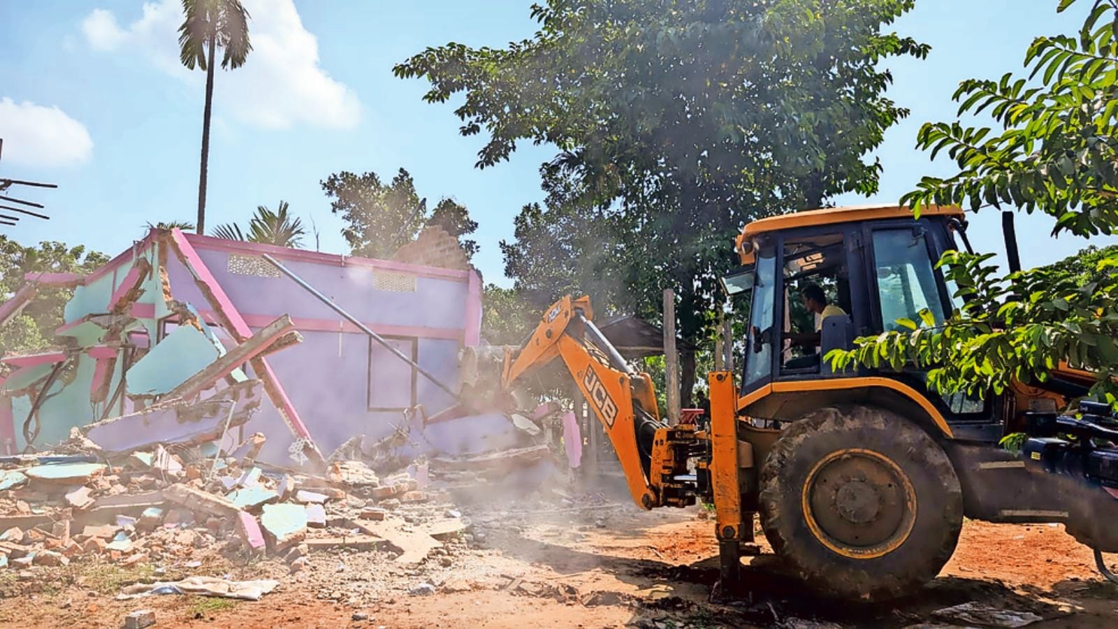 After an unable drive, Assam becomes violent in Assam, 1 dead, 10 policemen injured