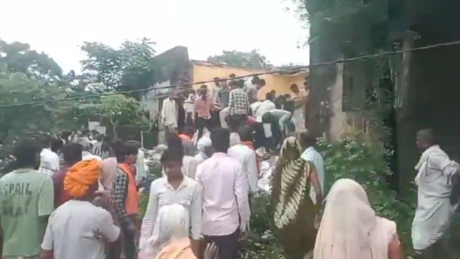 At least 4 children were killed, many people got trapped after the collapse of school construction in Jhalawar, Rajasthan. Bharat News