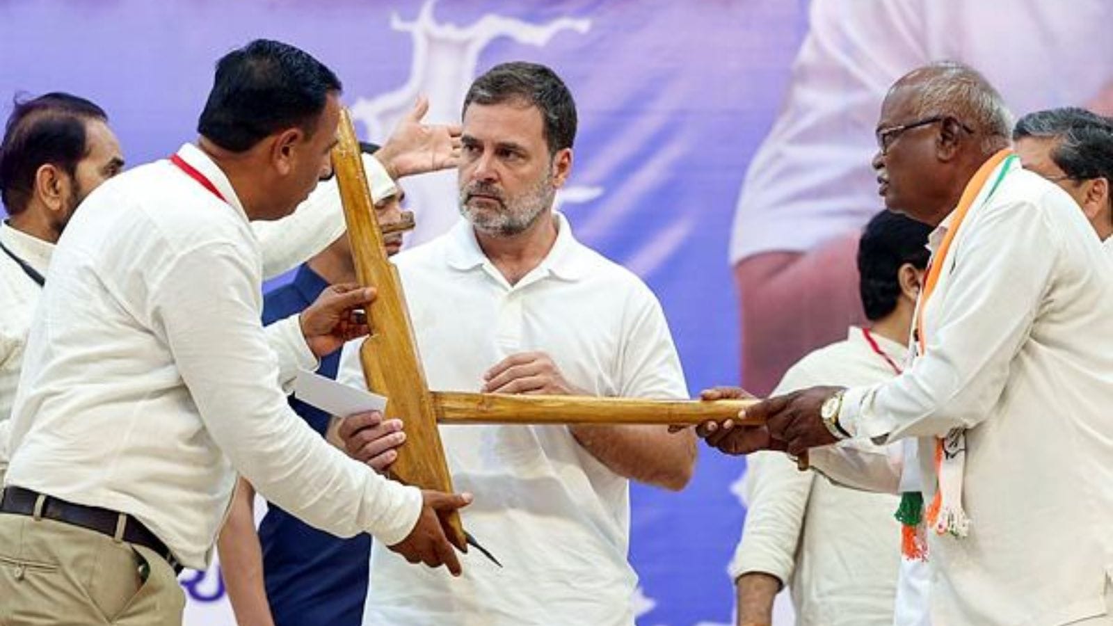 At the Odisha rally, Rahul Gandhi takes to Adani - 'Jagannath Yatra Raths was stopped for him'. Bharat News