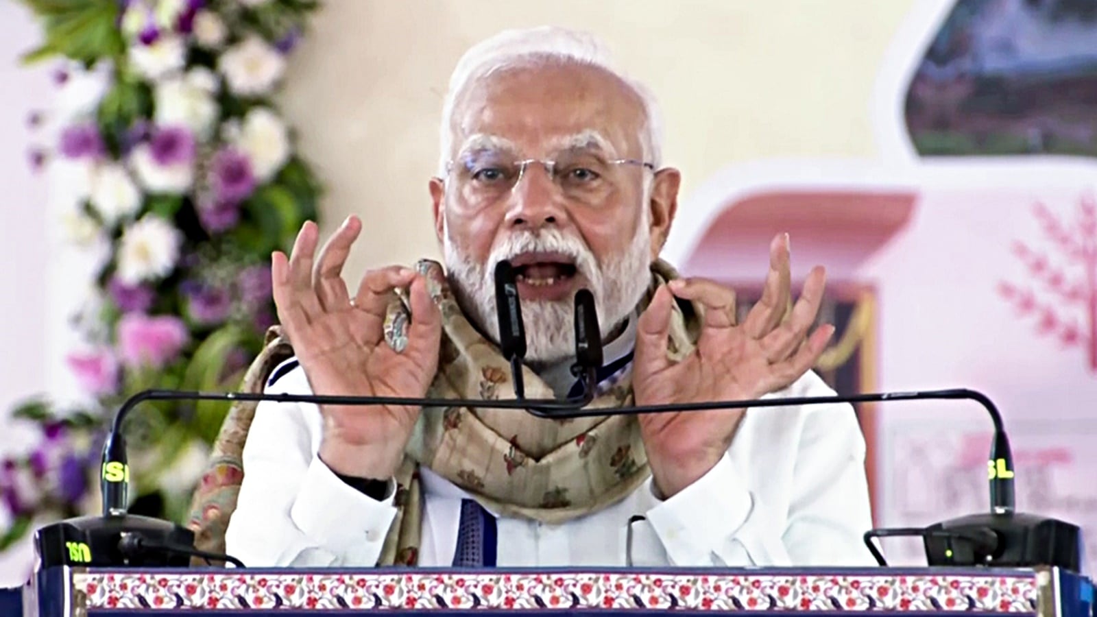 'Congress-RJD took revenge on Bihar': In the Motihari rally, Modi picked up the pole pitch. Bharat News