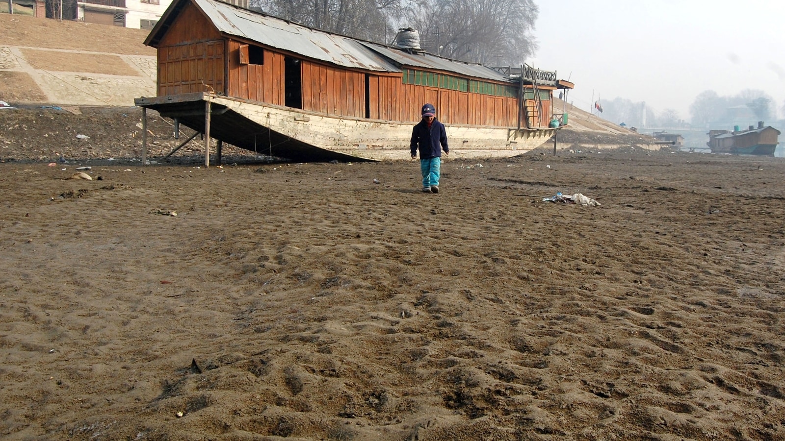 Rising temperatures increase the sales of AC in Kashmir: 'It would not have been imagined 5 years ago'. Bharat News