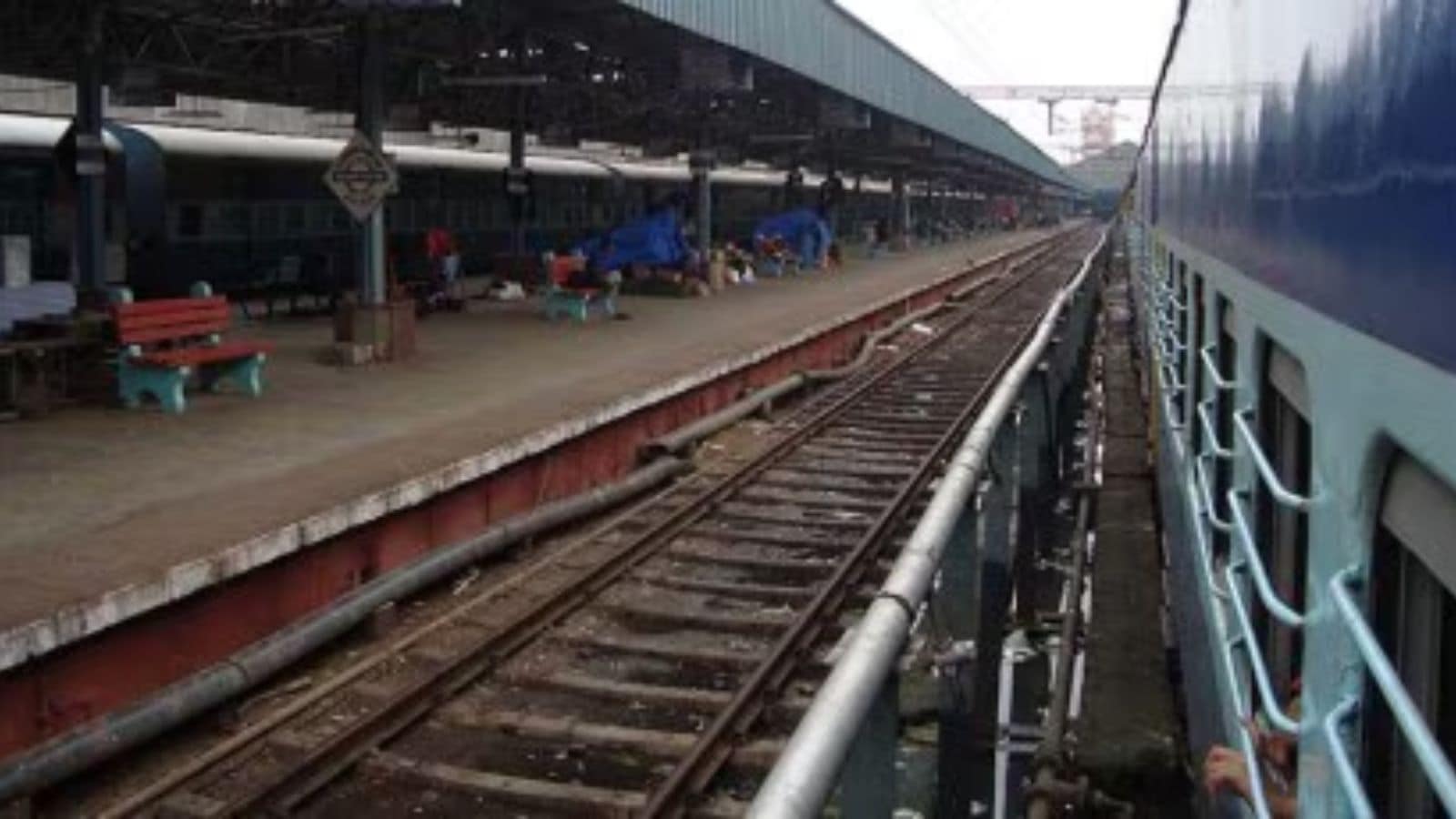 Shortly after landing in Tamil Nadu for work, 6 men from Jharkhand kidnapped, families received video calls with guns on their heads. Bharat News