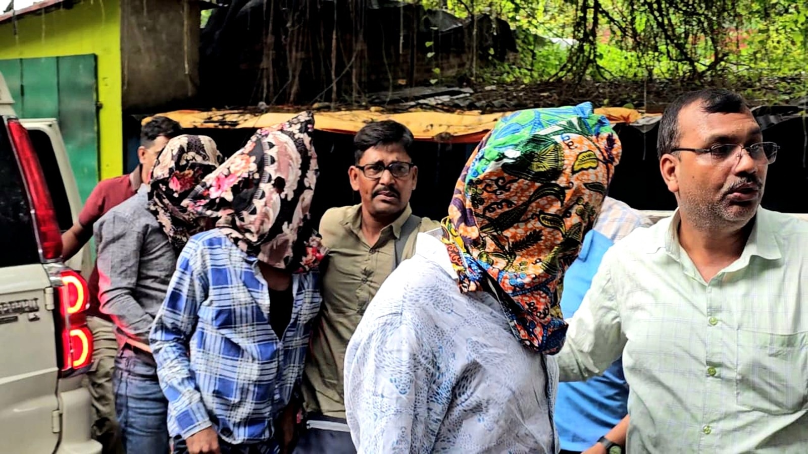 ‘Shot in the leg and fell’: Eyewitnesses India News of shooting Brezen Patna Hospital shooting