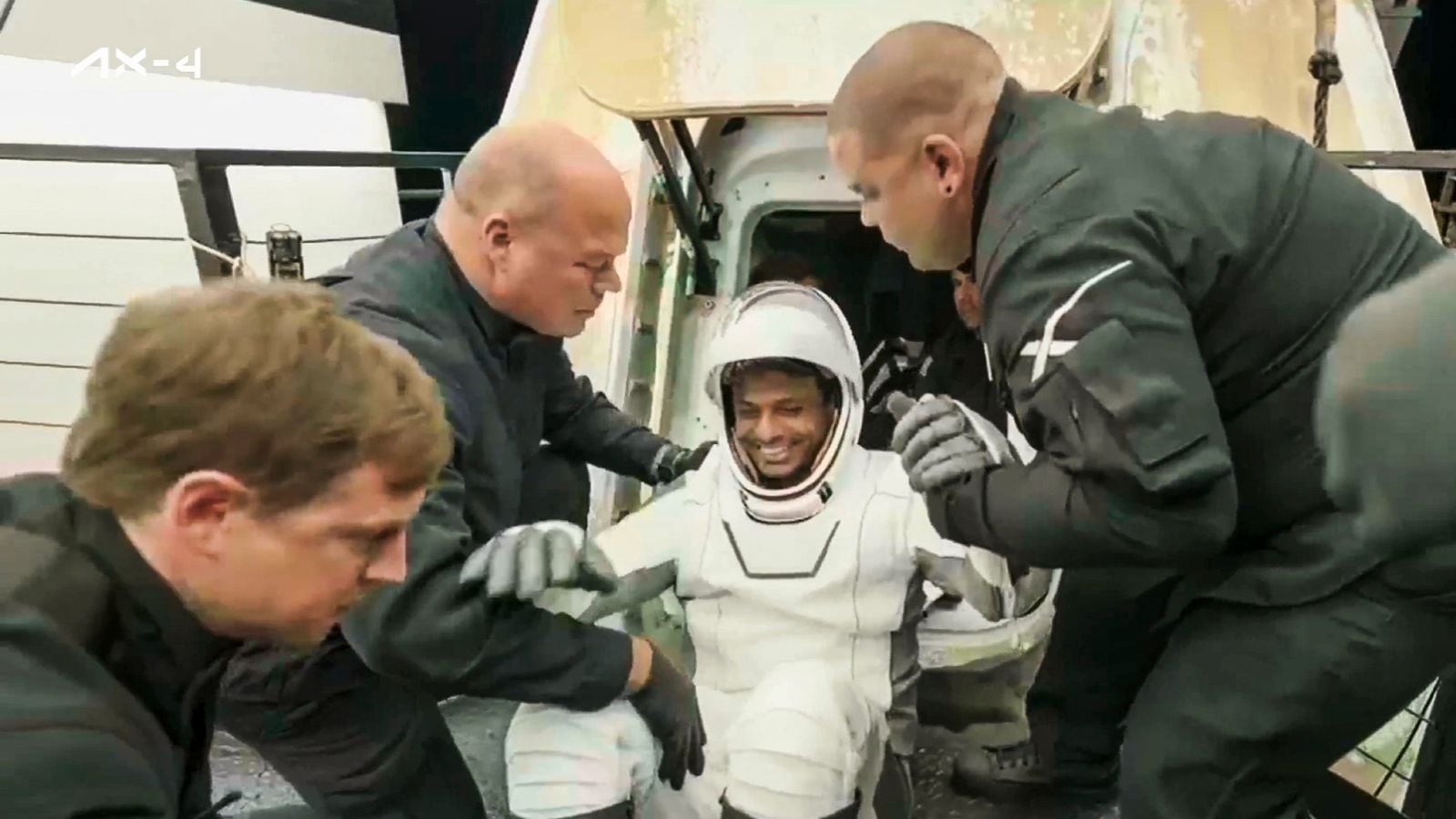 Sprouts for Methi Microalgae: 7 Uses Shubhanshu Shukla held in Space | Bharat News