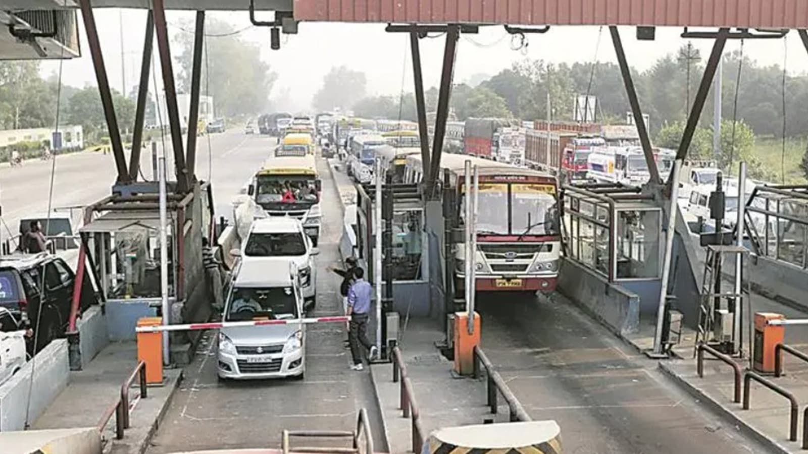 The toll fell to 50% for high highway parts. Bharat News