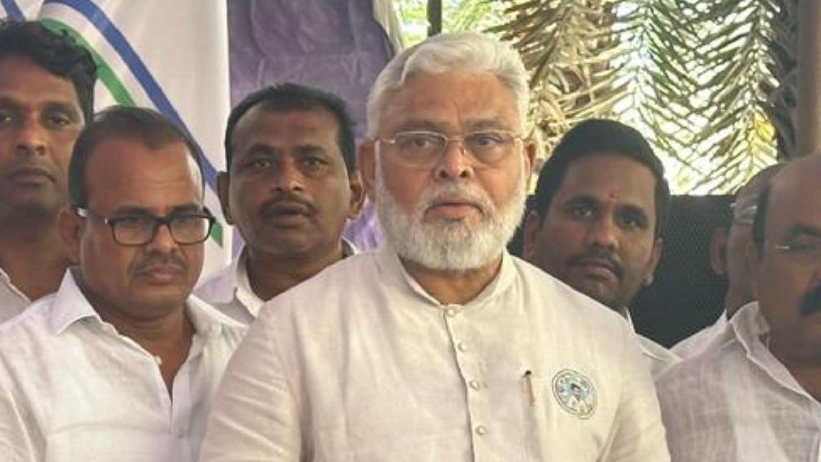 To suppress rivals in Andhra Pradesh, 'Gupta Tantra' - Jagan's party accused the TDP of Naidu on the Dalit sarpanch on the 'Orchestrating' attack. Bharat News